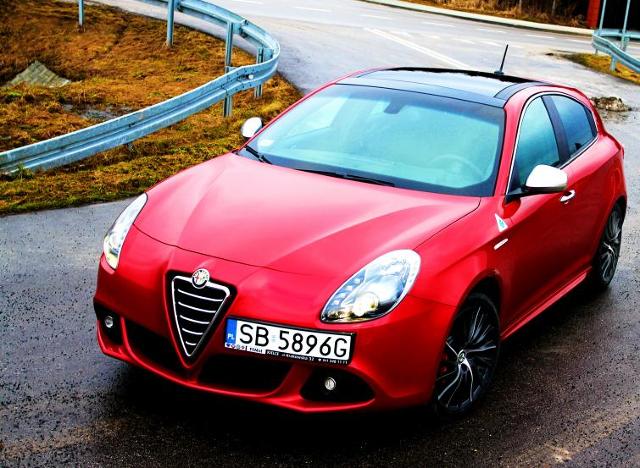 Testujemy: Alfa Romeo Giulietta Quadrifoglio Verde – prawie jak Ferrari