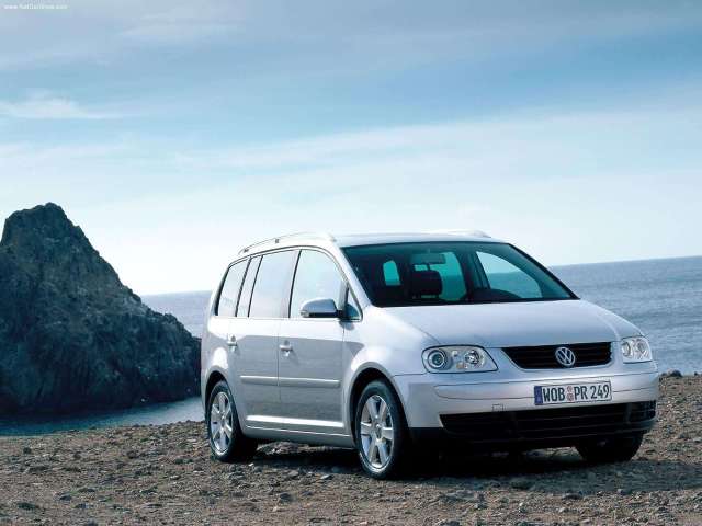 Volkswagen Touran (2002 – 2010)