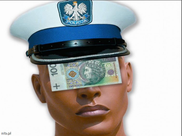 Norma w drogówce: osiem mandatów na policjanta Norma w drogówce: osiem mandatów na policjanta