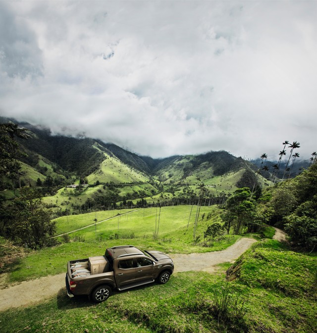 Renault Alaskan 

Nowy pick-up będzie produkowany w trzech zakładach w różnych częściach świata. Sprzedaż auta rozpocznie się od krajów Ameryki Łacińskiej, gdzie pick-upy tradycyjnie cieszą się dużym powodzeniem. Pierwszym z nich będzie Kolumbia.

Fot. Renault 