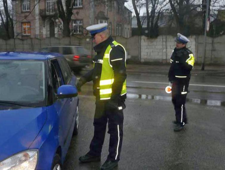 Prawo: mandatu anulować nie można, ale można uchylić Prawo: mandatu anulować nie można, ale można uchylić