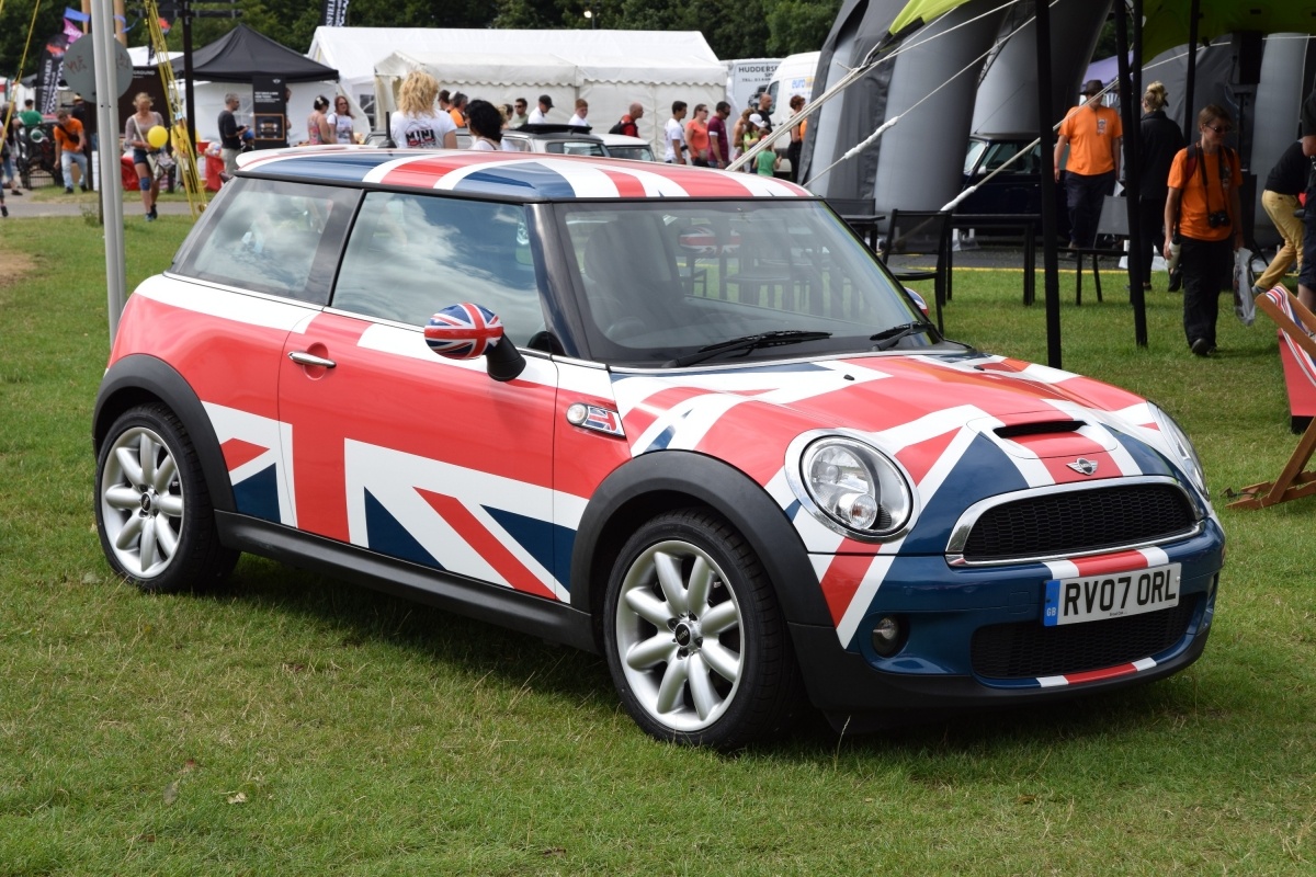 MINI ma 55 lat: mały samochód z wielką historią
