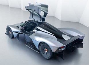 8. Aston Martin Valkyrie

Cena: 2 770 000 euro

Silnik: 6.5 V12, 1130 KM

Prędkość maksymalna: b.d.

Przyspieszenie 0-100 km/h: b.d.

Fot. Aston Martin 