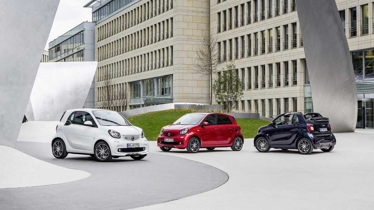 Smart Brabus
Najmniejszy samochód koncernu Daimler jest oferowany w wielu wersjach. Jedną z najciekawszych przygotował Brabus.
Fot. Smart Smart Brabus
Najmniejszy samochód koncernu Daimler jest oferowany w wielu wersjach. Jedną z najciekawszych przygotował Brabus.
Fot. Smart