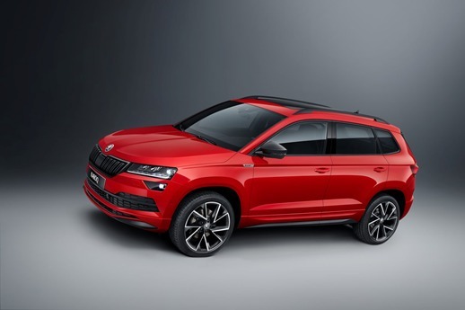 Skoda Karoq Sportline
Producent zaproponuje model Karoq Sportline w czterech wersjach silnikowych - dwóch benzynowych i dwóch wysokoprężnych. Wszystkie silniki są turbodoładowane i z bezpośrednim wtryskiem paliwa.
Fot. Skoda Skoda Karoq Sportline
Producent zaproponuje model Karoq Sportline w czterech wersjach silnikowych - dwóch benzynowych i dwóch wysokoprężnych. Wszystkie silniki są turbodoładowane i z bezpośrednim wtryskiem paliwa.
Fot. Skoda