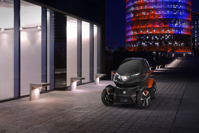 Seat Minimo
Z długością 2,5 m i szerokością 1,24 m, pojazd jest wystarczająco kompaktowy, aby przemierzyć nawet najbardziej zatłoczone ulice miasta i zmieścić się na najmniejszym parkingu – zajmuje powierzchnię zaledwie 3,1 m2.
Fot. Seat Seat Minimo
Z długością 2,5 m i szerokością 1,24 m, pojazd jest wystarczająco kompaktowy, aby przemierzyć nawet najbardziej zatłoczone ulice miasta i zmieścić się na najmniejszym parkingu – zajmuje powierzchnię zaledwie 3,1 m2.
Fot. Seat