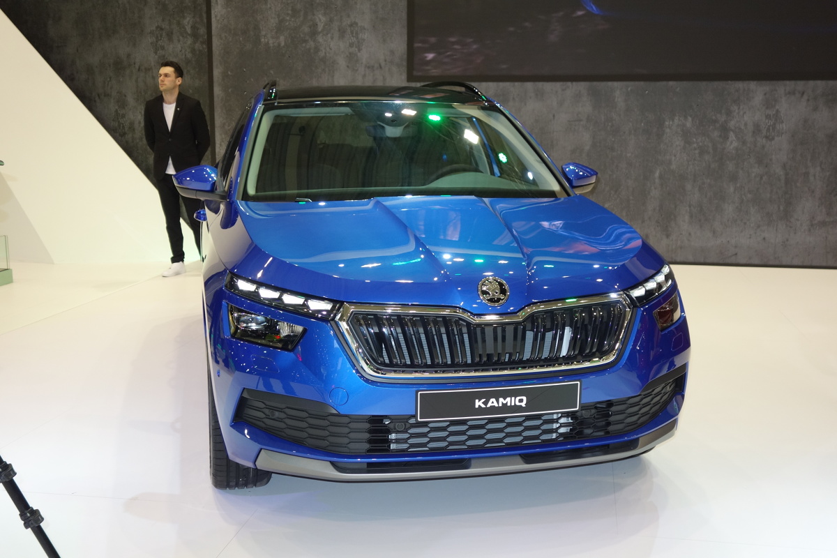 Dniem prasowym rozpoczął się Poznań Motor Show 2019. To okazja do zobaczenia wielu motoryzacyjnych premier i pięknych kobiet, które goszczą na stoiskach marek.
Fot. Ryszard M. Perczak Dniem prasowym rozpoczął się Poznań Motor Show 2019. To okazja do zobaczenia wielu motoryzacyjnych premier i pięknych kobiet, które goszczą na stoiskach marek.
Fot. Ryszard M. Perczak
