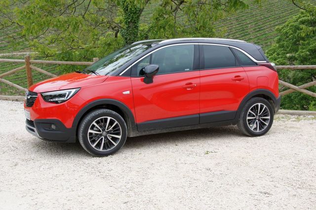 Opel Crossland X
Auto zastąpi w ofercie Merivę, bo księgowi niemieckiej marki doszli do wniosku, że minivany są już passe.
Fot. Bartłomiej Pobocha Opel Crossland X
Auto zastąpi w ofercie Merivę, bo księgowi niemieckiej marki doszli do wniosku, że minivany są już passe.
Fot. Bartłomiej Pobocha