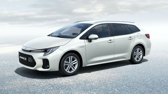 Suzuki SWACE
Standardowe wyposażenie obejmuje m.in. system info-rozrywki z 8-calowym ekranem dotykowym, tunerem radiowym AM/FM/DAB, funkcją Bluetooth i przyciskami sterowania umieszczonymi na kierownicy.
Fot. Suzuki Suzuki SWACE
Standardowe wyposażenie obejmuje m.in. system info-rozrywki z 8-calowym ekranem dotykowym, tunerem radiowym AM/FM/DAB, funkcją Bluetooth i przyciskami sterowania umieszczonymi na kierownicy.
Fot. Suzuki