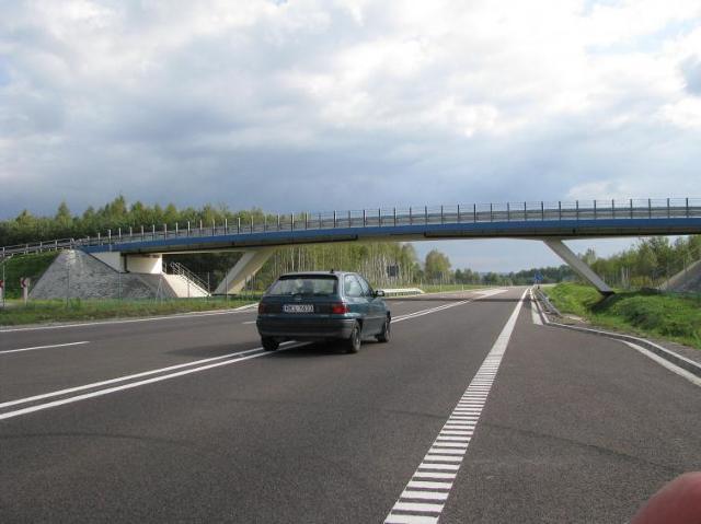 Koszt wszystkich inwestycji ujętych w Programie Budowy Dróg Krajowych na lata 2014–2023 szacowany jest na 198 mld zł. Niestety, na ten cel zabezpieczono kwotę o ponad 90 mld zł niższą / Fot. Archiwum Koszt wszystkich inwestycji ujętych w Programie Budowy Dróg Krajowych na lata 2014–2023 szacowany jest na 198 mld zł. Niestety, na ten cel zabezpieczono kwotę o ponad 90 mld zł niższą / Fot. Archiwum