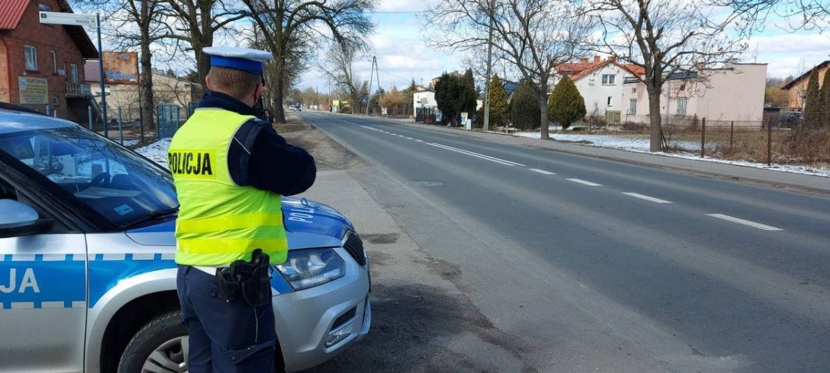 Policja Mial Tylko Dostac Mandat Po Poscigu Okazalo Sie Ze Nie Ma Uprawnien I Jest Poszukiwany