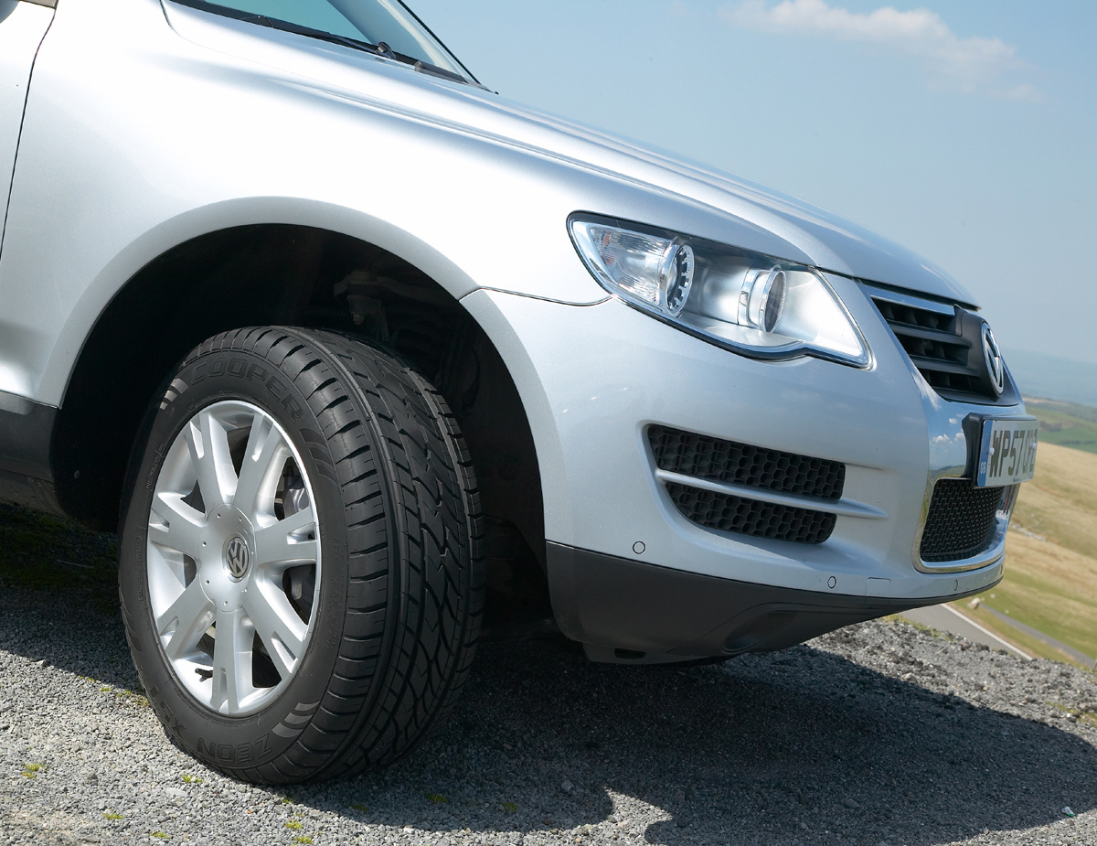 W I kwartale 2019 r. nastąpił wzrst sprzedaży opon do aua z segmentu SUV
Fot. Newspress W I kwartale 2019 r. nastąpił wzrst sprzedaży opon do aua z segmentu SUV
Fot. Newspress