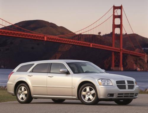 Fot. DaimlerChrysler: Dodge Magnum RT AWD Fot. DaimlerChrysler: Dodge Magnum RT AWD