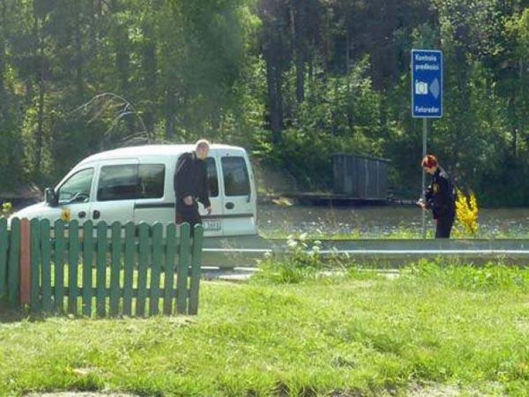Fotoradar i przenośny znak drogowy - straż miejska omija prawo?! Fotoradar i przenośny znak drogowy - straż miejska omija prawo?!