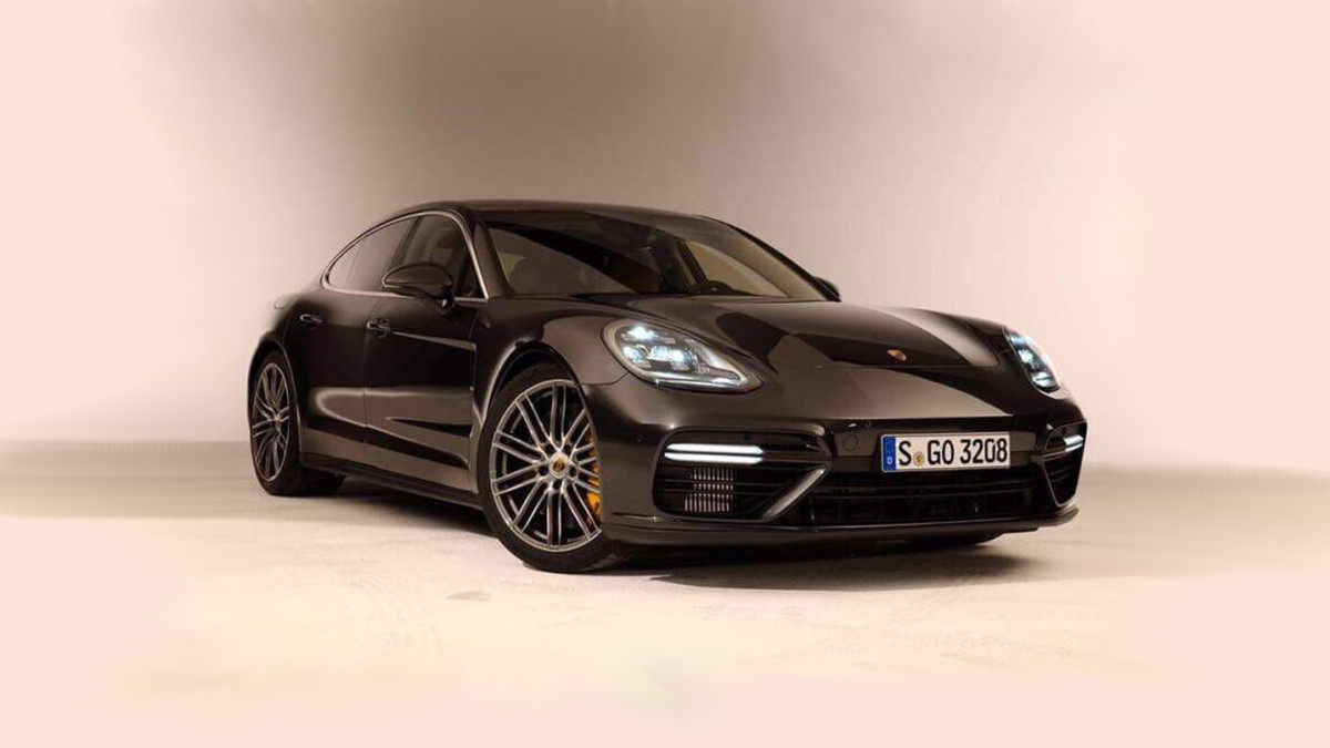 Porsche Panamera
Wiadomo, że do wyboru przewidziane będą tylko silniki doładowane. Za napęd Panamery w odmianie Turbo odpowie całkiem nowy motor benzynowy 4.0 V6 o mocy około 570 KM.
Fot. Porsche Porsche Panamera
Wiadomo, że do wyboru przewidziane będą tylko silniki doładowane. Za napęd Panamery w odmianie Turbo odpowie całkiem nowy motor benzynowy 4.0 V6 o mocy około 570 KM.
Fot. Porsche