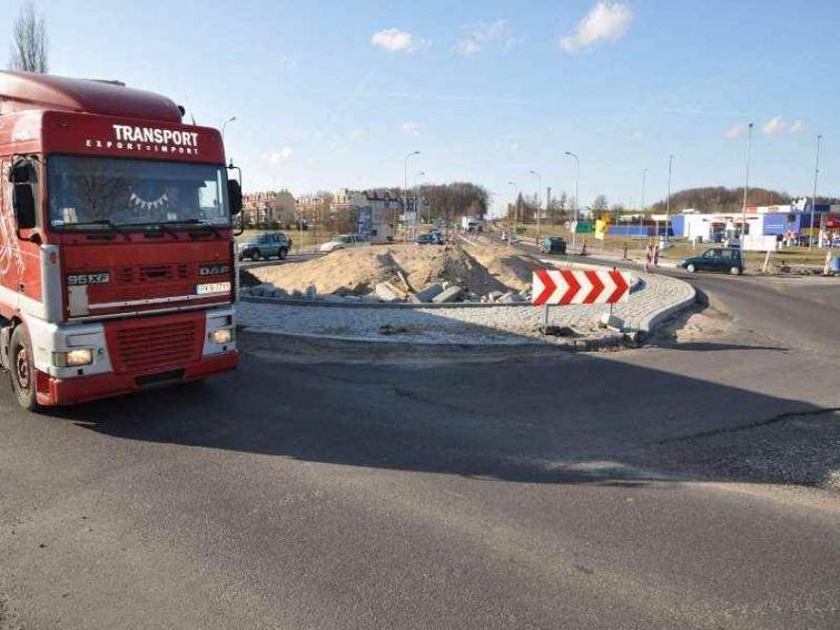 Objazd wokół rond w Szczecinku. Będą utrudnienia Objazd wokół rond w Szczecinku. Będą utrudnienia