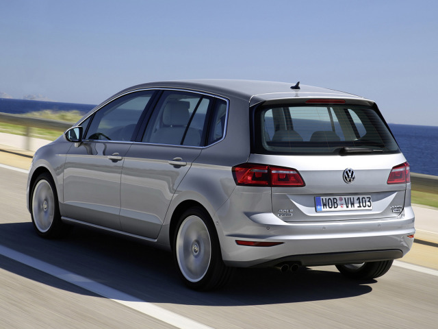 zdjęcie Volkswagen Golf Sportsvan