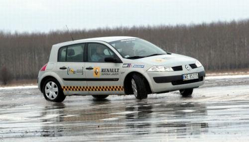 Fot. Szkoła Jazdy Renault Fot. Szkoła Jazdy Renault