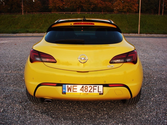 zdjęcie Opel Astra GTC 2.0 CDTi