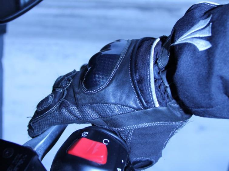 Zimowe rękawice dla motocyklisty Zimowe rękawice dla motocyklisty