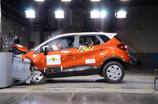 5 gwiazdek Euro NCAP dla Renault Captur, Fot: Renault 5 gwiazdek Euro NCAP dla Renault Captur, Fot: Renault