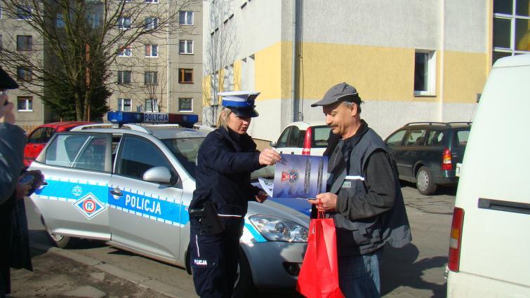 Akcja Bezpieczny i kulturalny kierowca. Najlepsi dostali dyplomy Akcja Bezpieczny i kulturalny kierowca. Najlepsi dostali dyplomy