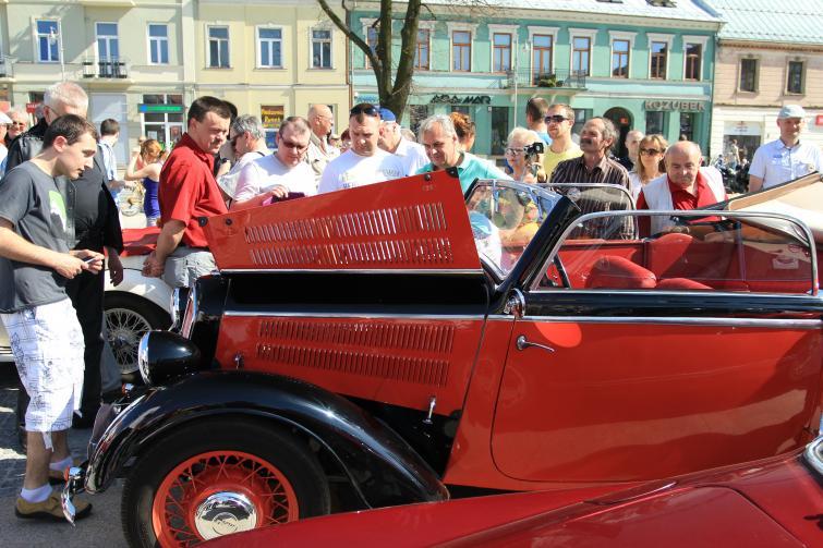Międzynarodowy Świętokrzyski Rajd Pojazdów Zabytkowych 2012 Międzynarodowy Świętokrzyski Rajd Pojazdów Zabytkowych 2012