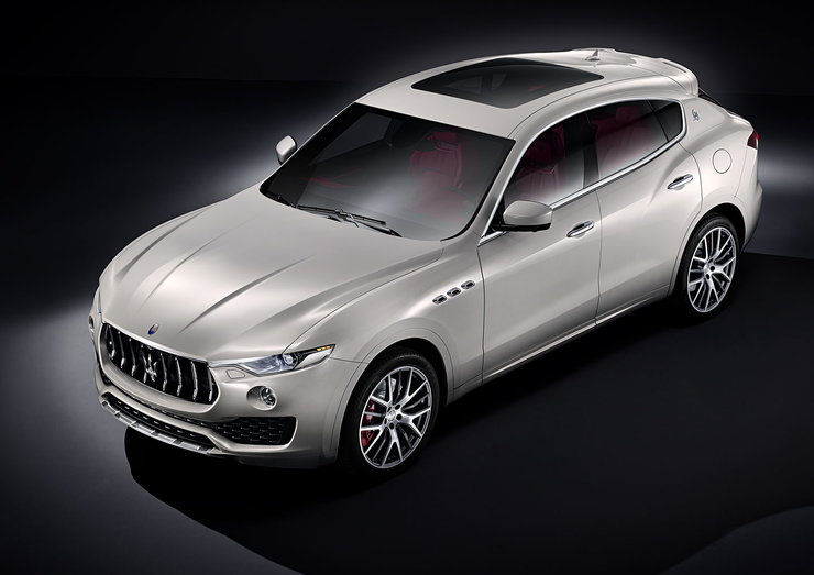 Maserati Levante ma do zaoferowania m.in. inteligentny napęd Q4 na wszystkie koła i 8-biegową automatyczną skrzynię biegów / Fot. Maserati Maserati Levante ma do zaoferowania m.in. inteligentny napęd Q4 na wszystkie koła i 8-biegową automatyczną skrzynię biegów / Fot. Maserati