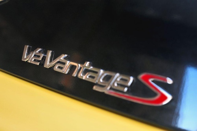 zdjęcie Aston Martin V12 Vantage S