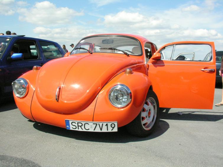 Zlot aut z koncernu Volkswagena pod Opolem Zlot aut z koncernu Volkswagena pod Opolem