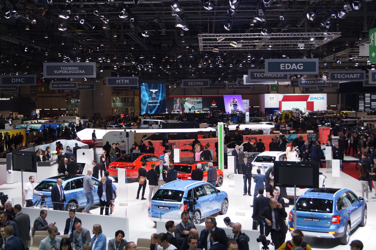 Organizatorzy tegorocznej edycji Geneva Motor Show spodziewają się ponad 700 tys. zwiedzających oraz 12 tys. przedstawicieli mediów z całego świata. Pierwsze dwa dni imprezy to tzw. dni prasowe, tradycyjnie przeznaczone są dla dziennikarzy / Fot. Tomasz Szmandra Organizatorzy tegorocznej edycji Geneva Motor Show spodziewają się ponad 700 tys. zwiedzających oraz 12 tys. przedstawicieli mediów z całego świata. Pierwsze dwa dni imprezy to tzw. dni prasowe, tradycyjnie przeznaczone są dla dziennikarzy / Fot. Tomasz Szmandra