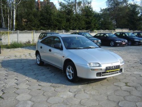 Używana Mazda 323 (1994 1998). Czy warto kupić?