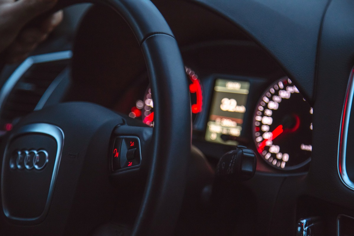 W 2019 roku kierowcy BMW za obowiązkowe ubezpieczenie komunikacyjne płacili średnio 896 zł, a właściciele Audi 794 zł. Dla porównania dwie najtańsze w ubezpieczeniu marki to Skoda i Renault, których użytkownicy płacili kolejno 614 i 619 zł. Biorąc pod uwagę średnią cenę polisy w 2019 roku (689 zł), kierowcy wspomnianych niemieckich pojazdów płacili o 207 i 105 zł więcej.
Fot. Audi W 2019 roku kierowcy BMW za obowiązkowe ubezpieczenie komunikacyjne płacili średnio 896 zł, a właściciele Audi 794 zł. Dla porównania dwie najtańsze w ubezpieczeniu marki to Skoda i Renault, których użytkownicy płacili kolejno 614 i 619 zł. Biorąc pod uwagę średnią cenę polisy w 2019 roku (689 zł), kierowcy wspomnianych niemieckich pojazdów płacili o 207 i 105 zł więcej.
Fot. Audi
