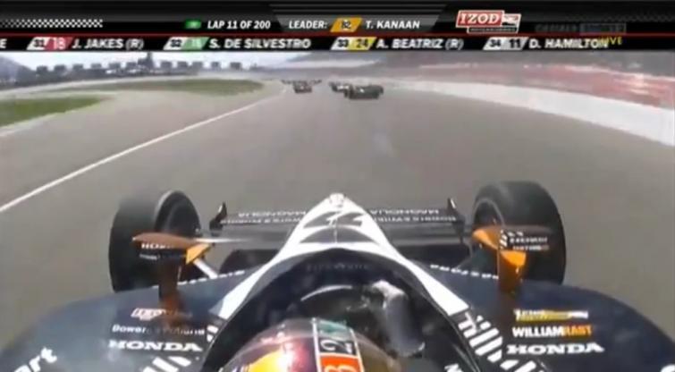Karambol podczas wyścigu IndyCar. Dan Wheldon nie żyje (FILM) Karambol podczas wyścigu IndyCar. Dan Wheldon nie żyje (FILM)