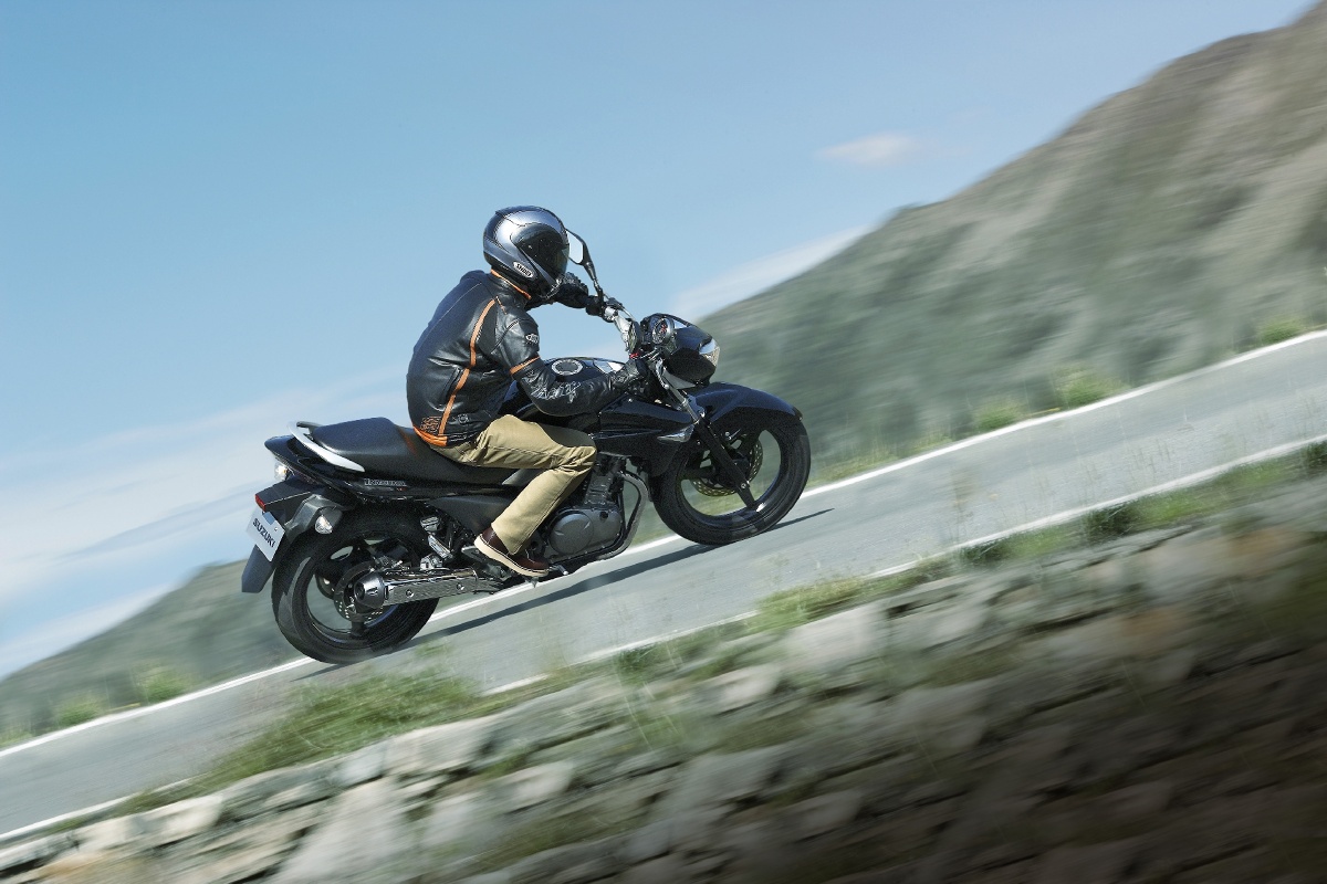suzuki inazuma 2013