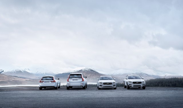 Zysk operacyjny Volvo Cars za rok 2018 wyniósł 14,2 mld szwedzkich koron (1,53 mld dolarów). A o 12,4% wzrosła sprzedaż samochodów. To kolejny rok rekordów tej marki.
Fot. Volvo Zysk operacyjny Volvo Cars za rok 2018 wyniósł 14,2 mld szwedzkich koron (1,53 mld dolarów). A o 12,4% wzrosła sprzedaż samochodów. To kolejny rok rekordów tej marki.
Fot. Volvo