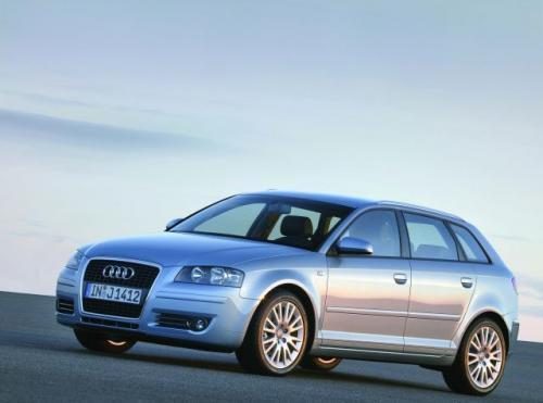 Fot. Audi: Audi A 3 z nadwoziem 5-drzwiowym nosi dodatkowe oznaczenie Sportback. Fot. Audi: Audi A 3 z nadwoziem 5-drzwiowym nosi dodatkowe oznaczenie Sportback.