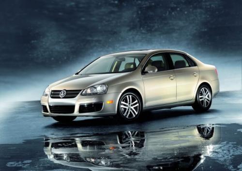 Fot. VW: W przyszłym roku koncern Volkswagen wprowadzi na światowe rynki kilka nowych modeli. Na zdjęciu nowy VW Jetta przygotowany na rynek amerykański. Fot. VW: W przyszłym roku koncern Volkswagen wprowadzi na światowe rynki kilka nowych modeli. Na zdjęciu nowy VW Jetta przygotowany na rynek amerykański.