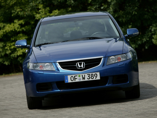 Używana Honda Accord VI (19982002). Czy warto kupić