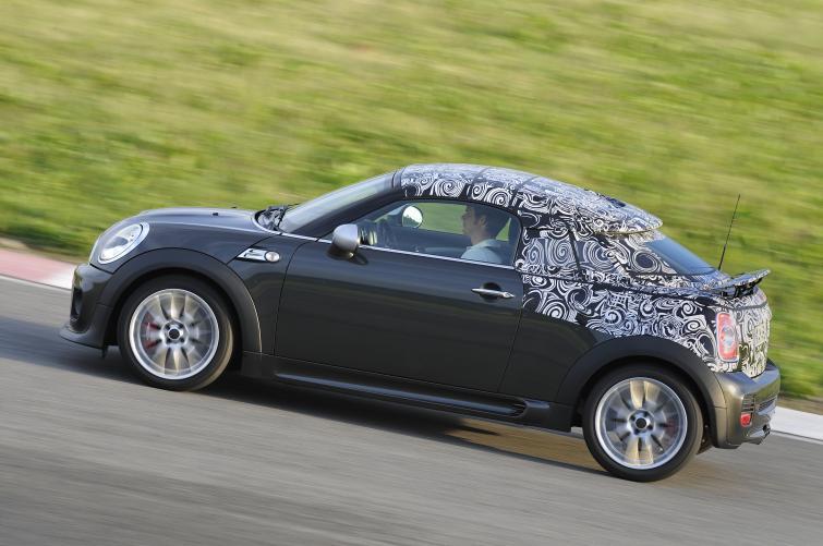 Nowe MINI Coupe - dwumiejscowe z mocnymi silnikami Nowe MINI Coupe - dwumiejscowe z mocnymi silnikami