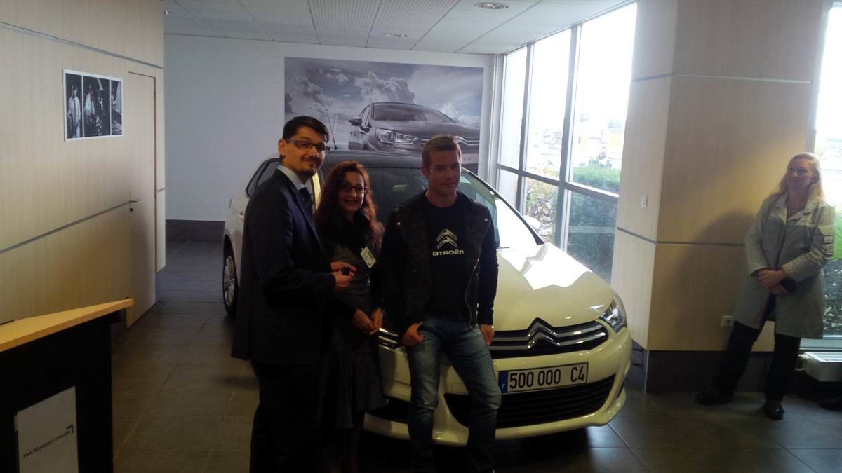 Od czasu swej premiery w 2004 roku Citroen C4 został sprzedany na całym świecie w liczbie ponad 2,5 mln egzemplarzy. Fabryka w Miluzie (Francja), w której produkowany jest C4, świętowała w obecności Sebastiena Loeba zejście z taśmy pięćsettysięcznego egzemplarza drugiej generacji tego modelu, wprowadzonego na rynek w 2010 roku / Fot. Citroen Od czasu swej premiery w 2004 roku Citroen C4 został sprzedany na całym świecie w liczbie ponad 2,5 mln egzemplarzy. Fabryka w Miluzie (Francja), w której produkowany jest C4, świętowała w obecności Sebastiena Loeba zejście z taśmy pięćsettysięcznego egzemplarza drugiej generacji tego modelu, wprowadzonego na rynek w 2010 roku / Fot. Citroen
