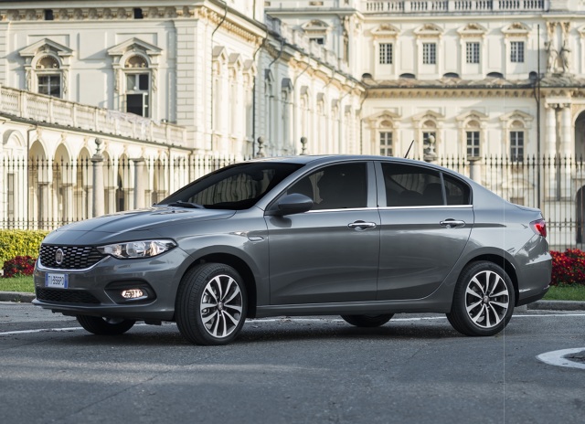 Nowy Fiat Tipo
Krótka i chwytliwa nazwa Tipo idealnie pasuje do przebojowego samochodu. Takim produktem okazał się nowy, kompaktowy sedan Fiata, który w salonach nie czeka na klientów.
Fot. archiwum Nowy Fiat Tipo
Krótka i chwytliwa nazwa Tipo idealnie pasuje do przebojowego samochodu. Takim produktem okazał się nowy, kompaktowy sedan Fiata, który w salonach nie czeka na klientów.
Fot. archiwum