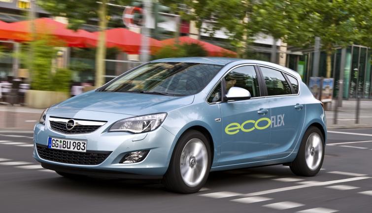 Opel Astra z dieslem i systemem Start/Stop - pali 4 litry na sto Opel Astra z dieslem i systemem Start/Stop - pali 4 litry na sto