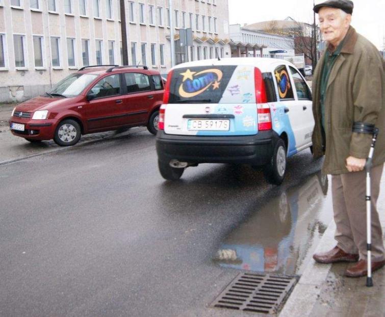 Grudziądz: Waryńskiego jest nowa, ale już nadaje się do poprawki Grudziądz: Waryńskiego jest nowa, ale już nadaje się do poprawki