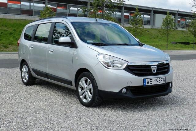 Dacia Lodgy 1.2 TCe - test
Podczas Międzynarodowego Salonu Samochodowego w Genewie w 2012 roku należąca do koncernu Renault rumuńska marka Dacia zaprezentowała swój pierwszy minivan pod nazwą Lodgy. Auto ma zapewnić stosunkowo dużą przestrzeń za możliwie najniższą cenę.
fot. Robert Kulczyk / Info-Ekspert (http://www.info-ekspert.pl) Dacia Lodgy 1.2 TCe - test
Podczas Międzynarodowego Salonu Samochodowego w Genewie w 2012 roku należąca do koncernu Renault rumuńska marka Dacia zaprezentowała swój pierwszy minivan pod nazwą Lodgy. Auto ma zapewnić stosunkowo dużą przestrzeń za możliwie najniższą cenę.
fot. Robert Kulczyk / Info-Ekspert (http://www.info-ekspert.pl)