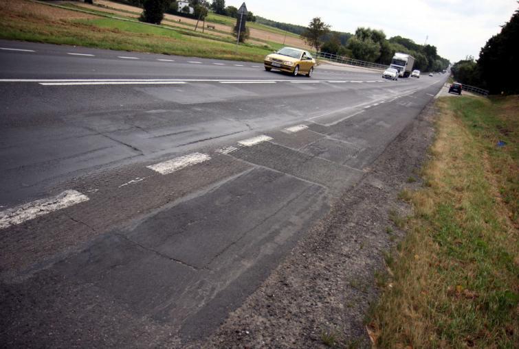 Uwaga kierowcy, korki przed Jastkowem i Kraśnikiem Uwaga kierowcy, korki przed Jastkowem i Kraśnikiem
