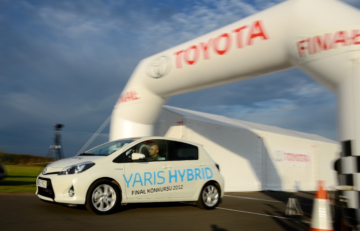 Finał konkursu "Wygraj Toyotę Yaris Hybrid"