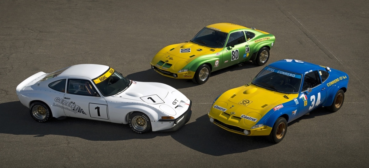 Legendarny Opel GT znów oczarowuje gości Techno Classica w Essen (6–10 kwietnia). Ponadto, w towarzystwie oryginalnych samochodów sportowych klasy GT z lat 60. i 70. ubiegłego stulecia, przed niemiecką publicznością zadebiutuje futurystyczny GT Concept — gwiazda tegorocznego salonu samochodowego w Genewie / Fot. Opel Legendarny Opel GT znów oczarowuje gości Techno Classica w Essen (6–10 kwietnia). Ponadto, w towarzystwie oryginalnych samochodów sportowych klasy GT z lat 60. i 70. ubiegłego stulecia, przed niemiecką publicznością zadebiutuje futurystyczny GT Concept — gwiazda tegorocznego salonu samochodowego w Genewie / Fot. Opel