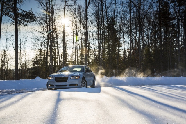 zdjęcie Chrysler 300C Glacier Edition