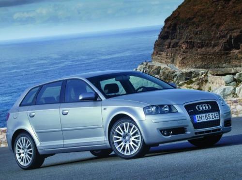 Fot. Audi: Audi A3 w wersji 5-drzwiowej nosi dodatkowe oznaczenie Sportback. Płyta podłogowa pochodzi z VW Golfa. Fot. Audi: Audi A3 w wersji 5-drzwiowej nosi dodatkowe oznaczenie Sportback. Płyta podłogowa pochodzi z VW Golfa.